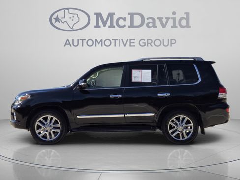 Used 2014 Lexus LX 570 4WD w/ Luxury Package image 2