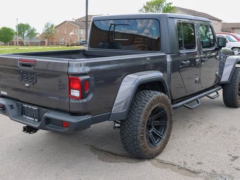Used 2023 Jeep Gladiator Willys image 6