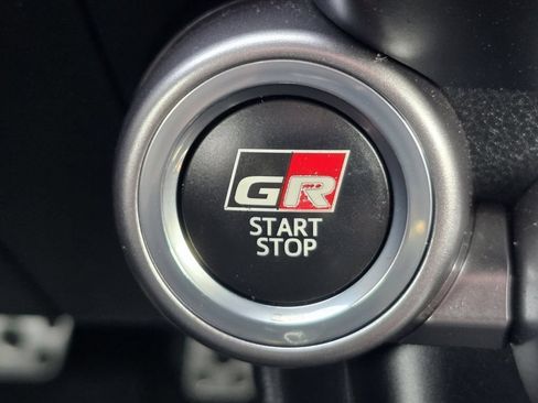 Used 2022 Toyota GR86 Premium RWD image 15