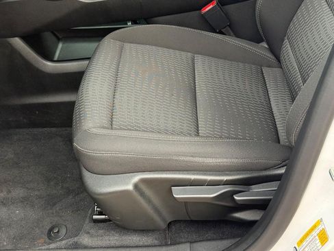 Used 2025 Chevrolet Equinox LT FWD image 18