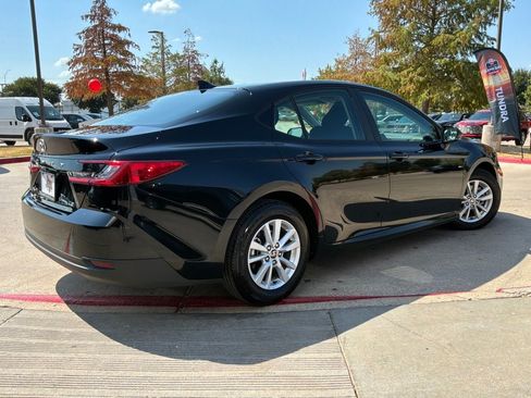 Used 2026 Toyota Camry LE FWD image 6