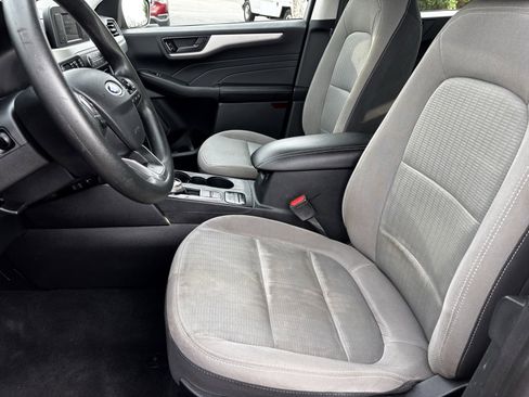 Used 2021 Ford Escape S image 16