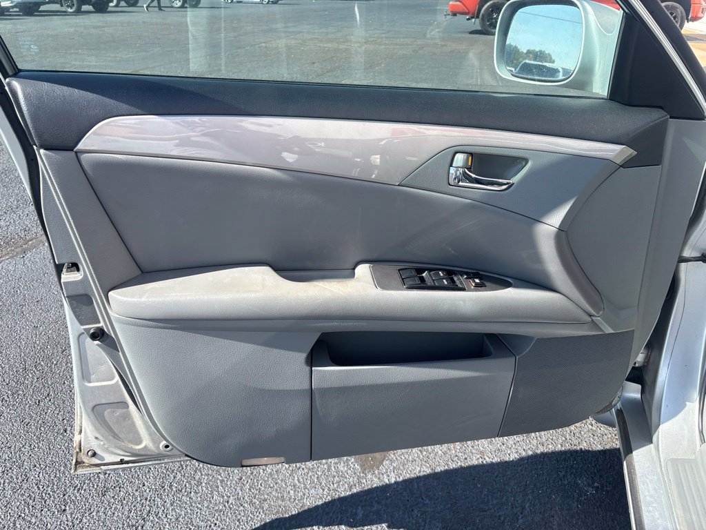 Used 2006 Toyota Avalon XL FWD image 6