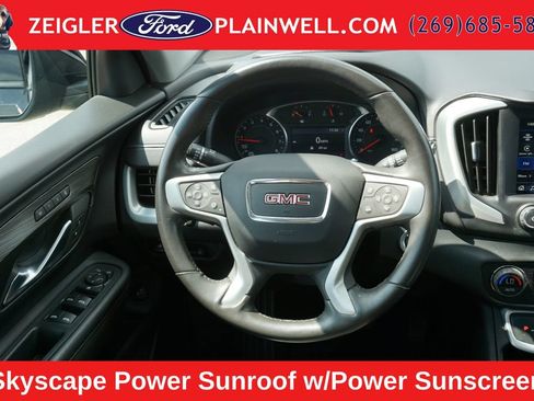 Used 2022 GMC Terrain SLT w/ Tech Package AWD/4WD image 14