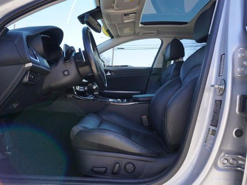 Used 2018 Kia Stinger Premium image 21