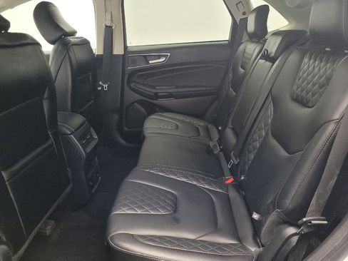 Used 2024 Ford Edge Titanium image 18