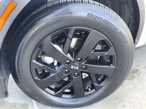 Used 2021 Kia Sorento S AWD/4WD image 6