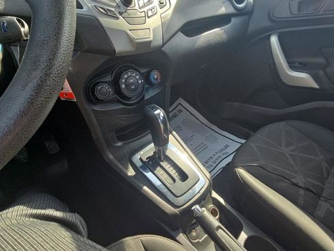 Used 2012 Ford Fiesta SE image 19