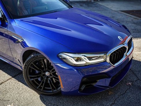 Used 2023 BMW M5 image 7