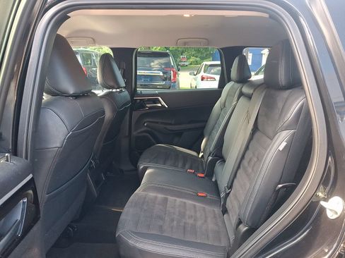 Used 2022 Mitsubishi Outlander SE AWD/4WD image 10