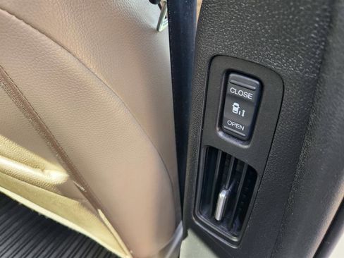 Used 2023 Honda Odyssey Elite image 19