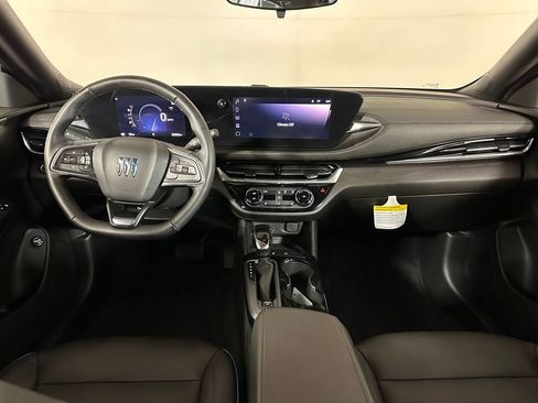 Used 2024 Buick Envista Sport Touring w/ Convenience I Package FWD image 10