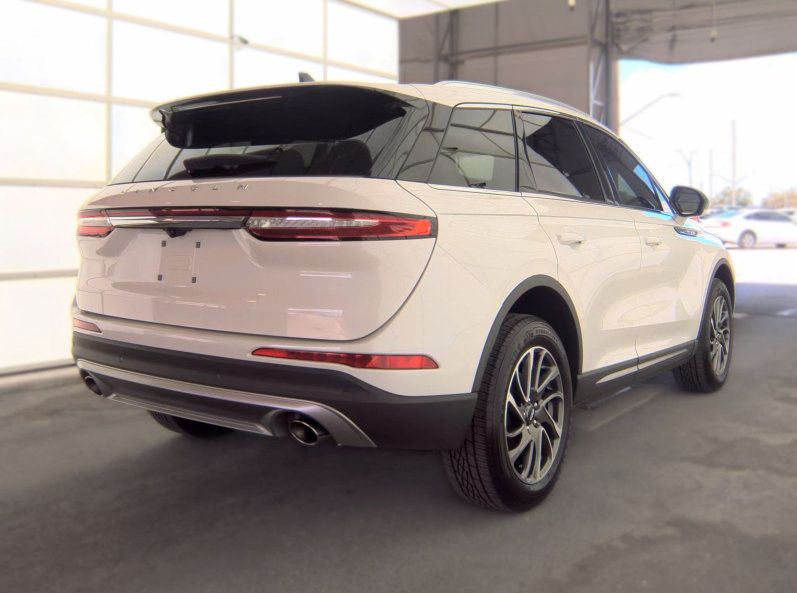Used 2022 Lincoln Corsair FWD w/ Equipment Group 101A image 2