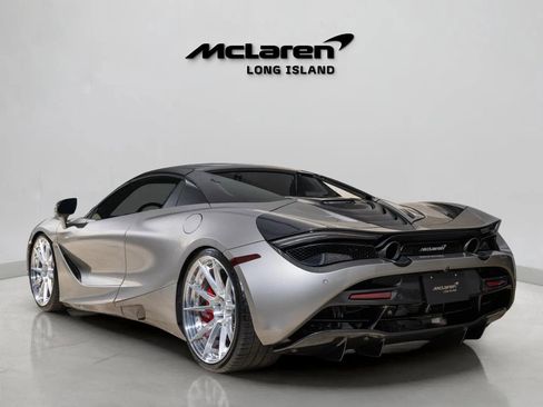 Used 2020 McLaren 720S Spider image 8