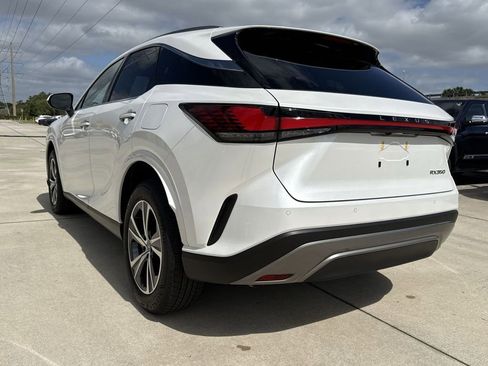 Used 2025 Lexus RX 350 Premium w/ Accessory Package (Z1) image 10