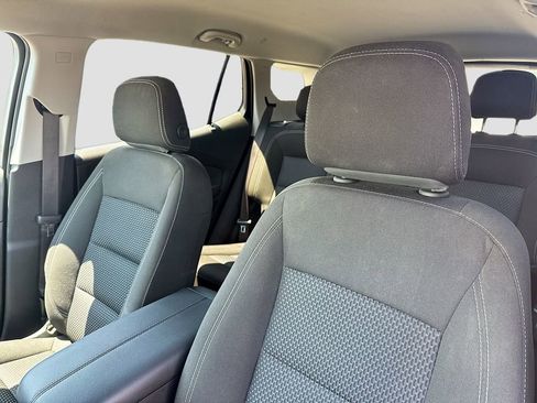 Used 2024 GMC Terrain SLE w/ Driver Convenience Package FWD image 12