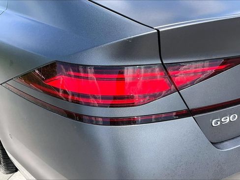Used 2023 Genesis G90 3.5T AWD/4WD image 30