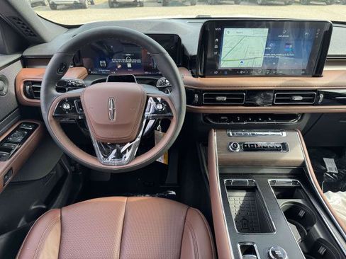New 2026 Lincoln Aviator Reserve AWD/4WD image 11