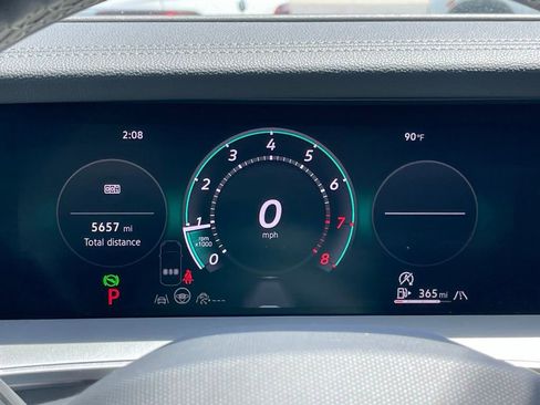Certified 2025 Volkswagen Tiguan SE AWD/4WD image 20