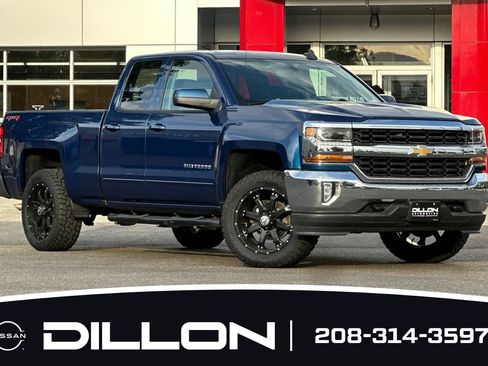 Used 2018 Chevrolet Silverado 1500 LT w/ All Star Edition AWD/4WD image 2