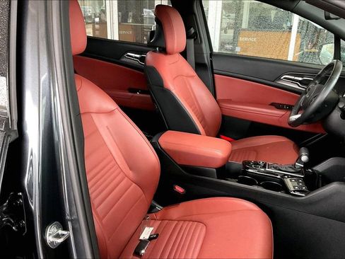 Used 2024 Kia Sportage SX image 7