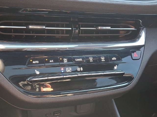 Used 2025 Buick Envista Avenir FWD image 19
