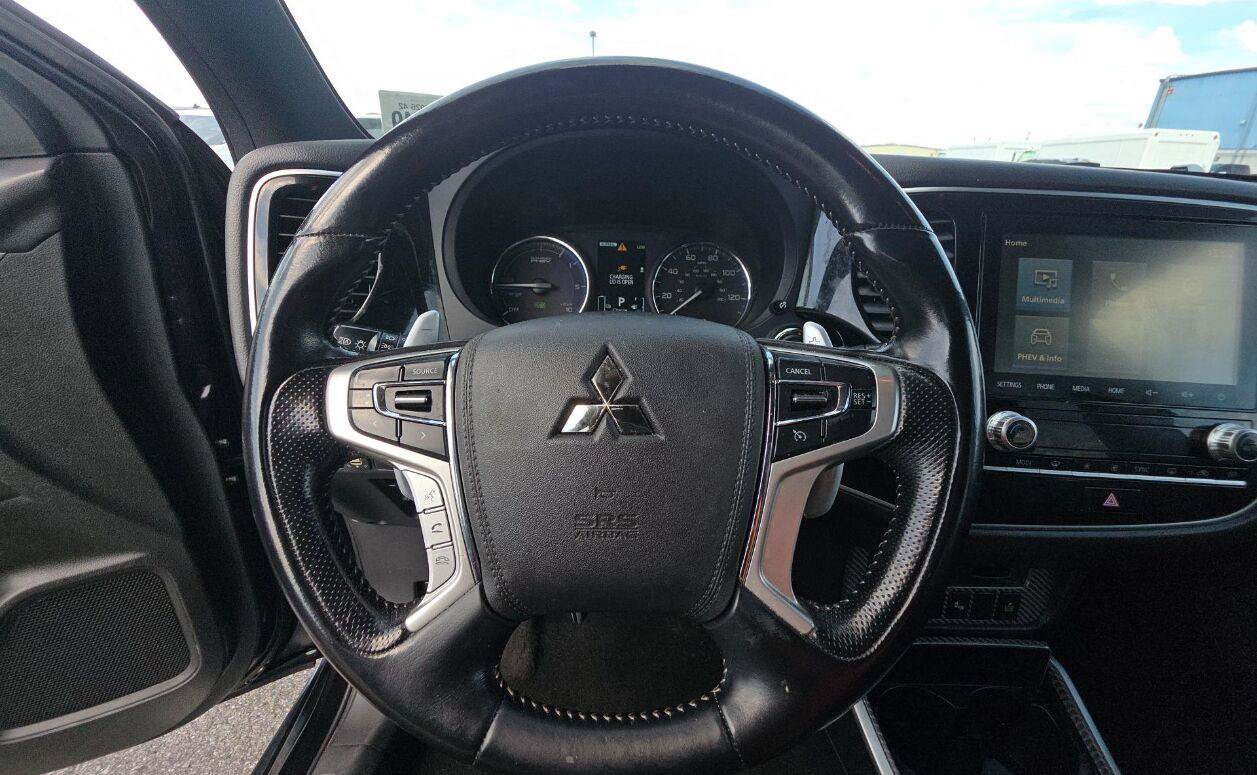 Used 2022 Mitsubishi Outlander LE AWD/4WD image 9