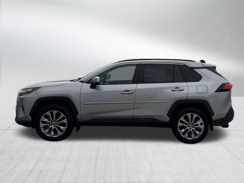 Used 2024 Toyota RAV4 XLE Premium image 4