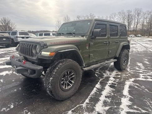 Used 2024 Jeep Wrangler Unlimited Rubicon image 3