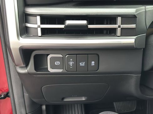 Used 2025 Hyundai Santa Fe SEL image 15