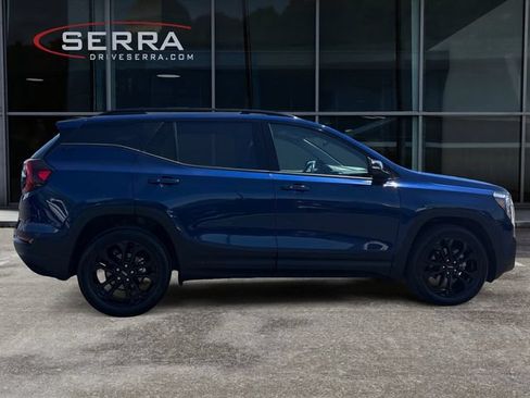 Used 2022 GMC Terrain SLT w/ Tech Package AWD/4WD image 6