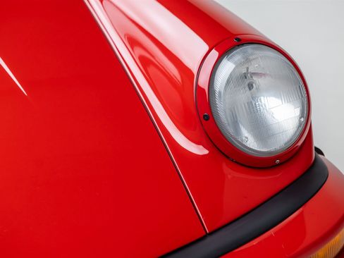 Used 1987 Porsche 911 Carrera RWD image 30