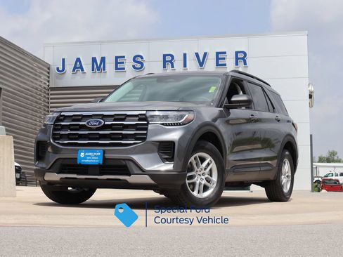 New 2026 Ford Explorer Active AWD/4WD image 1