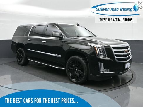 Used 2017 Cadillac Escalade ESV Luxury image 1