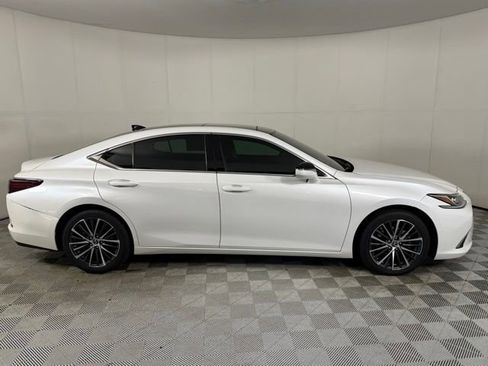 Used 2023 Lexus ES 350 w/ Premium Package image 9