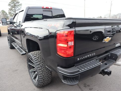Used 2018 Chevrolet Silverado 2500 High Country w/ Duramax Plus Package image 7