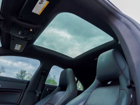 Used 2019 Mercedes-Benz CLA 45 AMG 4MATIC image 6