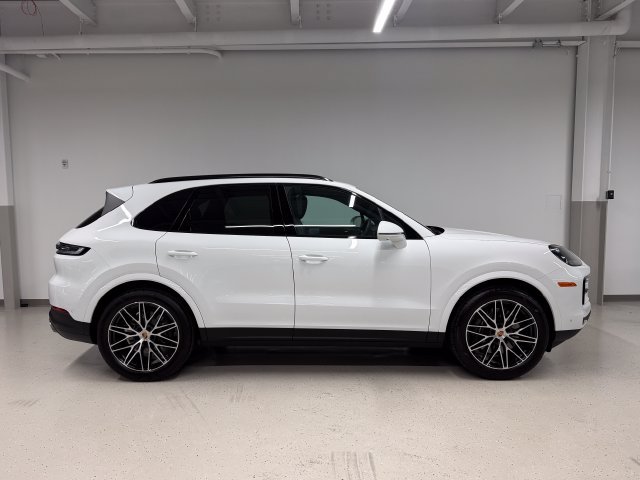 Certified 2026 Porsche Cayenne AWD/4WD image 7