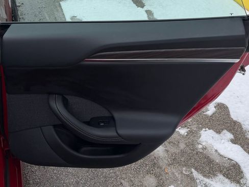 Used 2021 Tesla Model S Plaid image 25