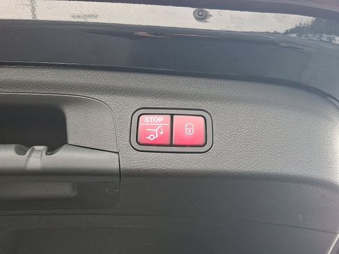 Used 2022 Mercedes-Benz GLE 350 4MATIC image 30