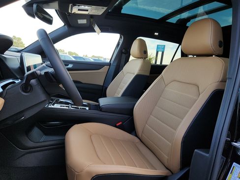 New 2026 Volkswagen Atlas Cross Sport SEL R-Line image 13