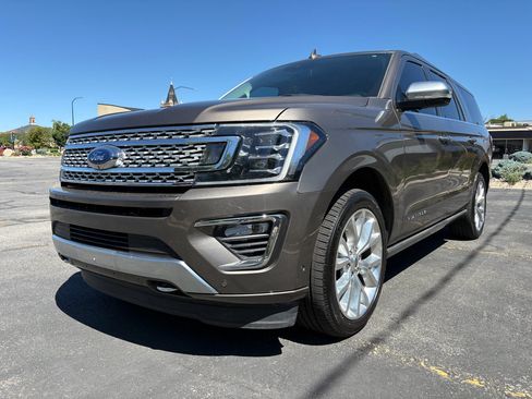 Used 2018 Ford Expedition Max Platinum AWD/4WD image 11