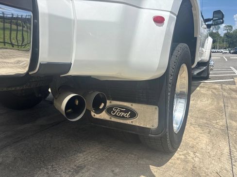 Used 2020 Ford F450 Lariat w/ Lariat Value Package AWD/4WD image 19
