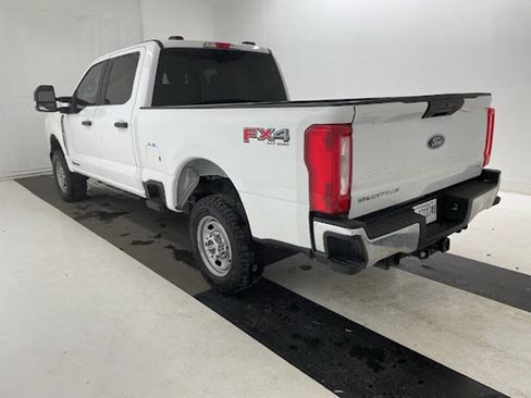 Used 2024 Ford F250 XL w/ FX4 Off-Road Package image 5