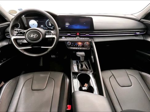 Used 2022 Hyundai Elantra Limited image 21