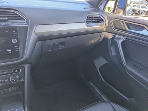 Used 2019 Volkswagen Tiguan SE image 18