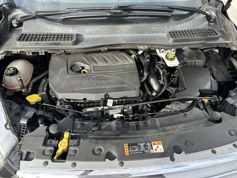 Used 2017 Ford Escape SE AWD/4WD image 26