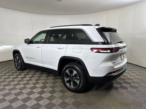 Used 2023 Jeep Grand Cherokee 4WD 4xe w/ Luxury Tech Group II image 5