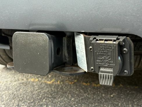 Used 2016 Mercedes-Benz Metris Passenger image 36
