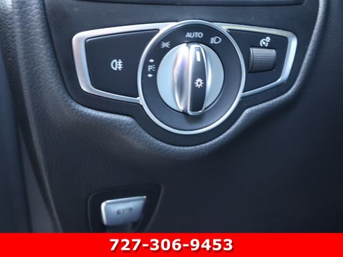 Certified 2022 Mercedes-Benz GLC 300 image 24